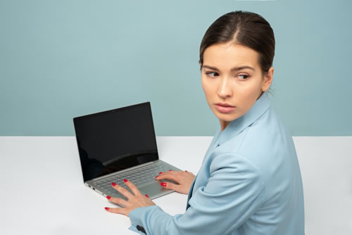 Security-Vulnerability-girl-laptop