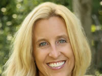 Michelle Eld, Writer and Editor Headshot of Michelle Eld