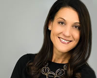 Sara Kyle PhD Headshot of Founder Sara Kyle