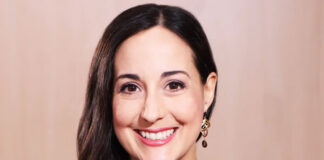 Headshot of Emmy-winning television producer Paula Rizzo