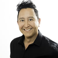 Headshot of Coach and Speaker Jess Ponce