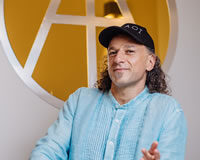 Johny Dar Podcast Transcript Headshot of artist Johny Dar