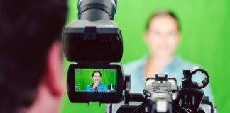 What Is Chroma Keying Green Screen and How Do You Use It? Chroma Keying