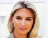 Emma Davey Podcast Transcript Headshot of Founder Emma Davey