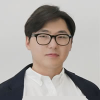 Headshot of Chief Marketing Officer Jin Kim