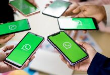 The Best 10 WhatsApp Monitoring Apps for Android & iPhone people all holding their smart phones and looking at their monitoring apps