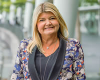 Sandy Carter Headshot of COO Sandy Carter