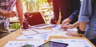 Effective Multiproject Management and Portfolio Optimization Multiproject Management