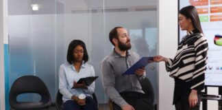 Why Work with a Staffing Agency Toronto? A staffing agency in Toronto helping applicants