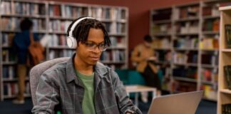 How AI Helps Online Students Cope with Academic Difficulties Online student using resources about academic difficulties