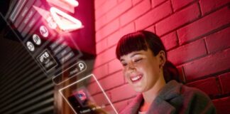 How to Choose the Right VTuber Commission – Tips from an AI Influencer AI influencer using a VTuber commission, with red light, icons in foreground