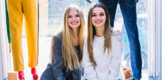 Art of Engaging Potential Clients: How Trade Show Models Make an Impact trade show models finding potential clients