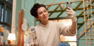 From Chat Cheers to Real Cash: How Venmo Is Empowering Content Creators content creator using venmo and real cash