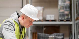 Understanding the Importance and Benefits of Seal Inspection Benefits of seal inspection by supervisor