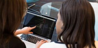 Tech Students Need Personalized Learning Platforms tech students getting personalized learning