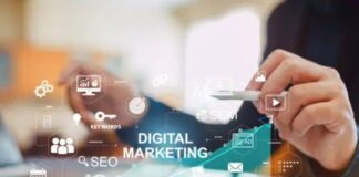 How Technology is Changing the Way Businesses Reach Customers Businesses reach customers with tablet and graphics