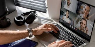 Improve Operational Efficiency in Tech Startups: Use Remote Desktop Tools remote desktop with a meeting