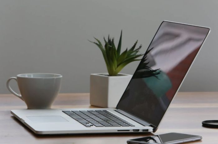 build an app with a laptop