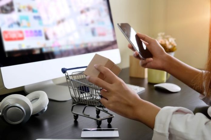 person shopping online with loyalty programs