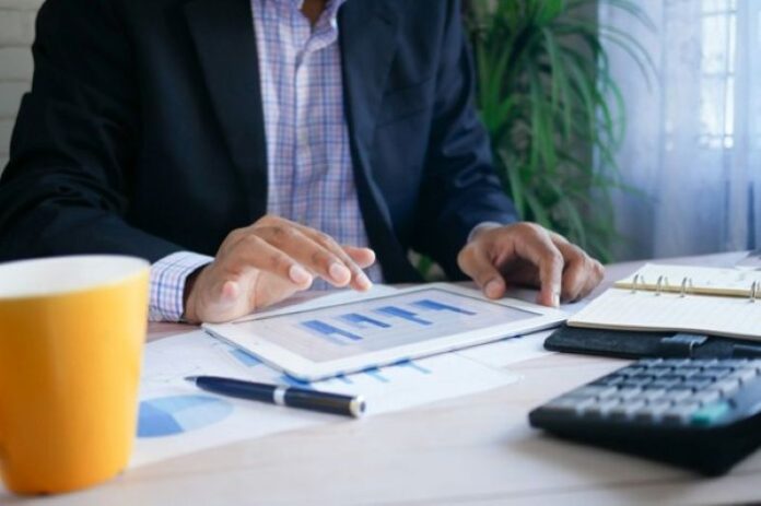 avoiding crisis with risk management