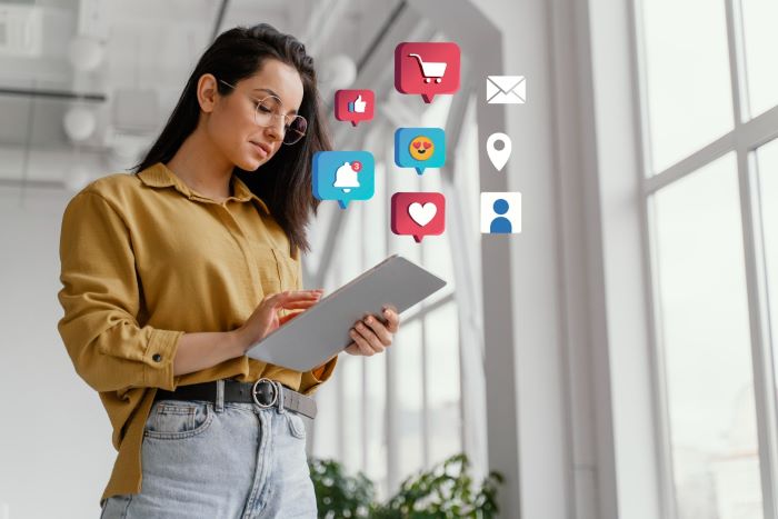 girl using tablet for marketing