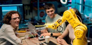 AI-Powered Vocational Training: Revolutionize Tech Careers Skills vocational training with a robot