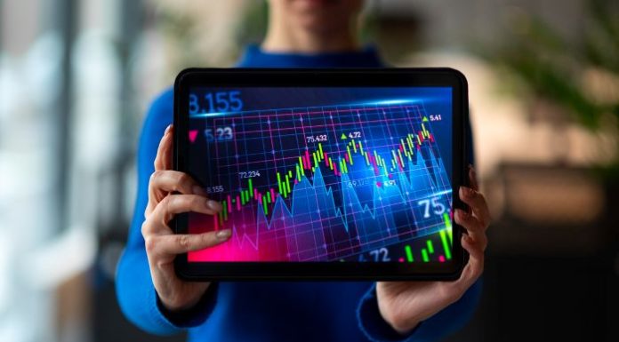 Why More People are Learning to Trade as a Side Hustle learning to trade