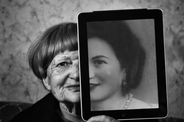 photo restoration apps 2 photo restoration apps