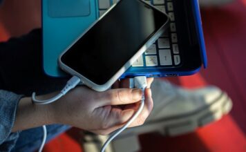 Why Device Charging Has Become a Bottleneck for Modern Workplaces battery readiness