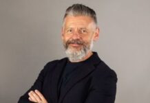 Colin Robertson Podcast Transcript Headshot of Colin Robertson