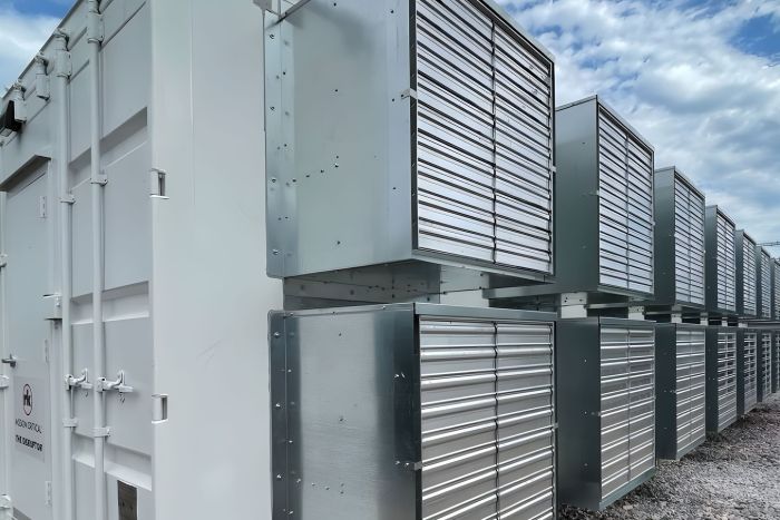 Hosted bitcoin mining