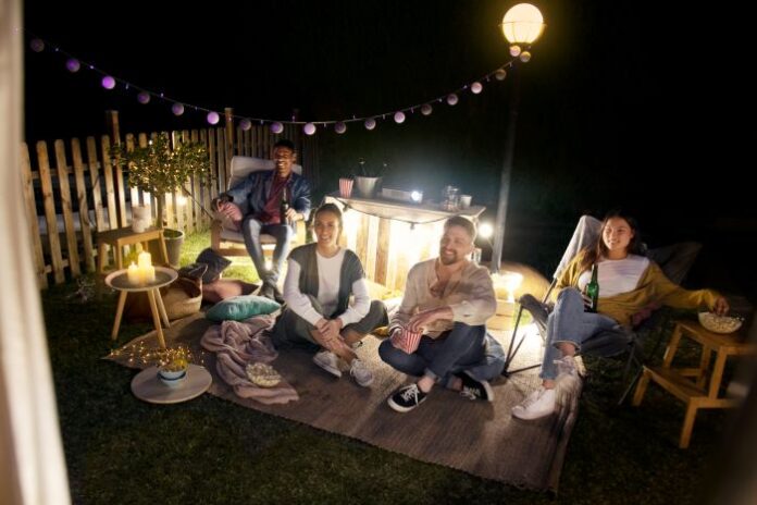 Integrating Tech into Outdoor Spaces 1 Integrating Tech into Outdoor Spaces