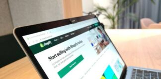 Augmented Reality Ecommerce in 2026: How AR Is Reshaping Online Shopping augmented reality ecommerce